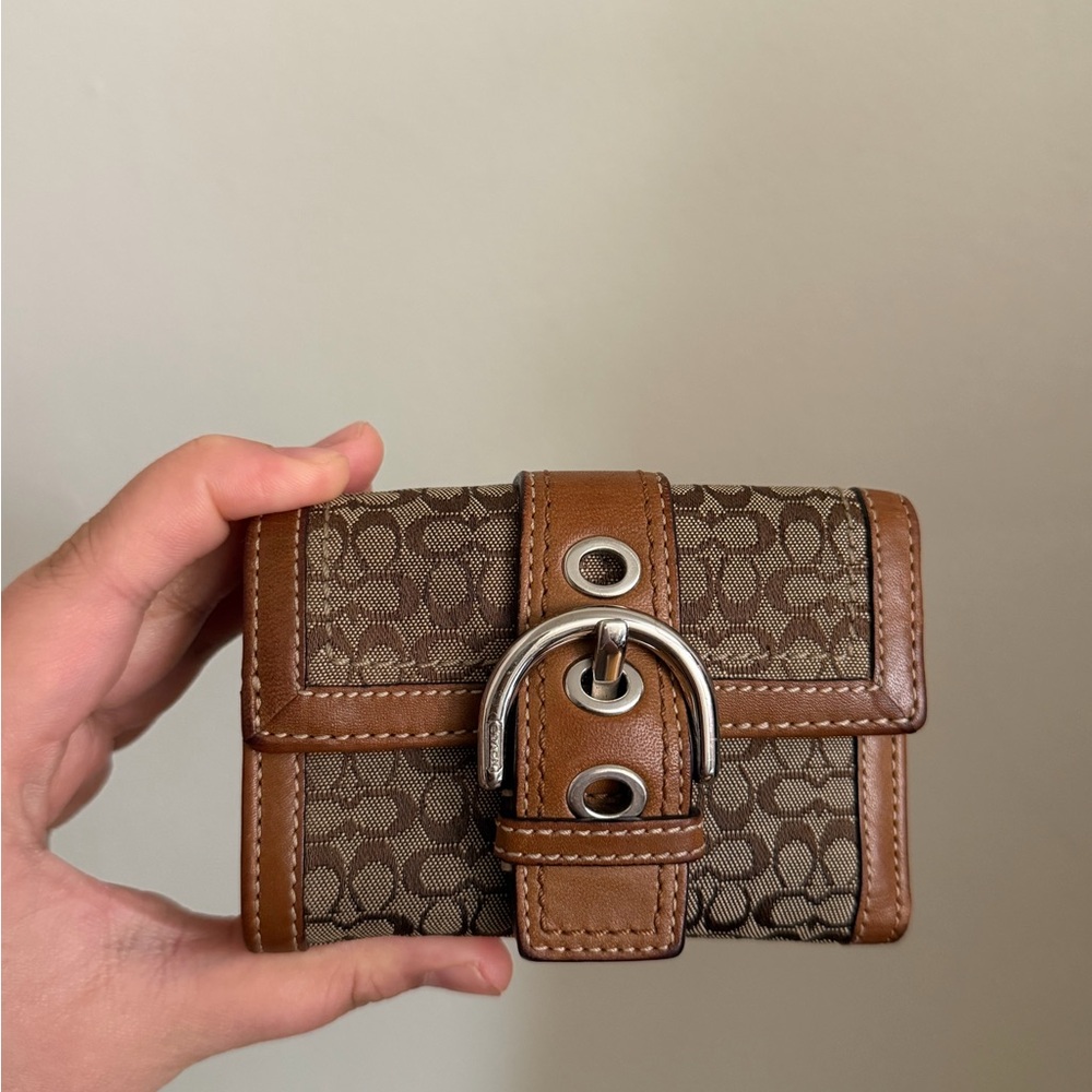 🤎Rare Coach Soho Brown and Tan Wallet with Buckle Y2K Era